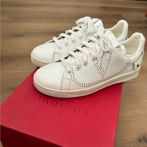Authentic Valentino Garavani white sneakers 37.5